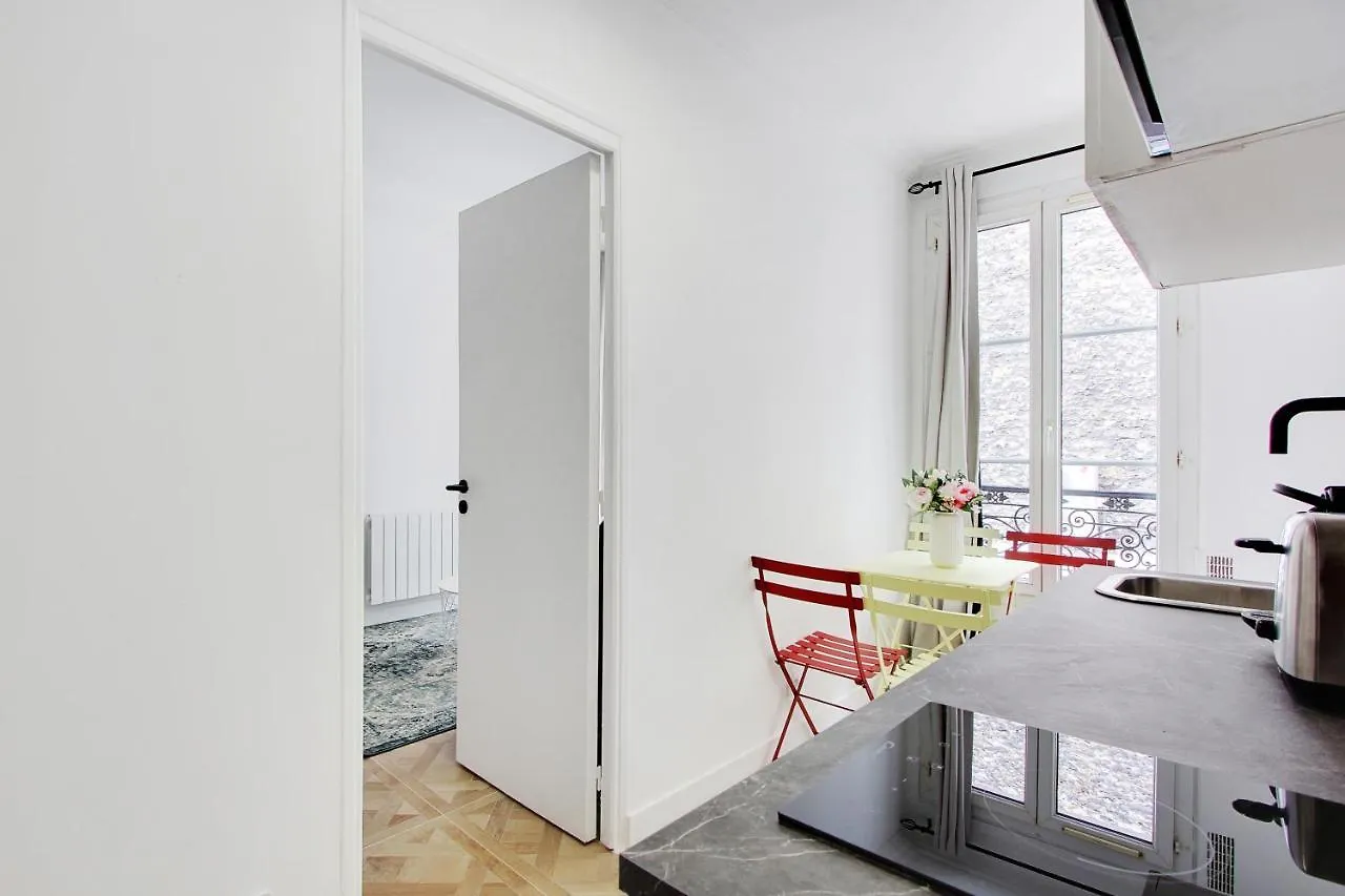 Cmg St Antoine Bastille 12 Apartment Paris