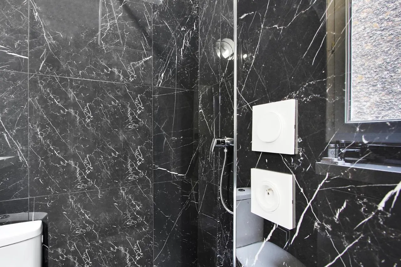 Cmg St Antoine Bastille 12 Apartment Paris